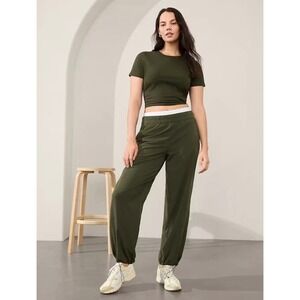Athleta Womens Size L Boundless Cargo Pants/Joggers Olive Athleisure Active